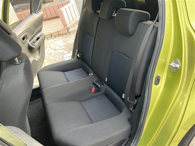 アクア S 純正ナビ ドライブレコーダー バックカメラ デジタルインナーミラー ステアリングリモコン ETC スマートキー プッシュスタート スペアキー レーンキープ オートライト アイドリングストップ 盗難防止(28枚目)