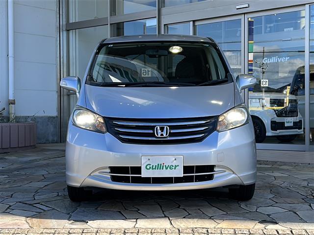 フリード G ジャストセレクション 社外ナビ(AM FM CD ワンセグテレビ iPod) 片側パワースライドドア チップアップシート 3列シート ETC 純正フロアマット キノセンヘッドライト オートライト リモコンキー スペアキー(3枚目)