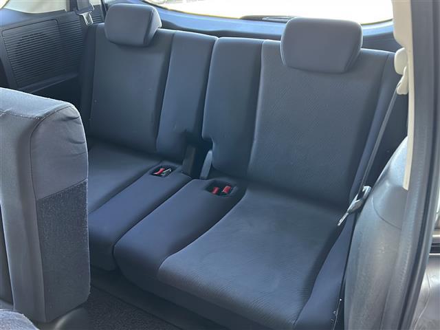 フリード G ジャストセレクション 社外ナビ(AM FM CD ワンセグテレビ iPod) 片側パワースライドドア チップアップシート 3列シート ETC 純正フロアマット キノセンヘッドライト オートライト リモコンキー スペアキー(15枚目)