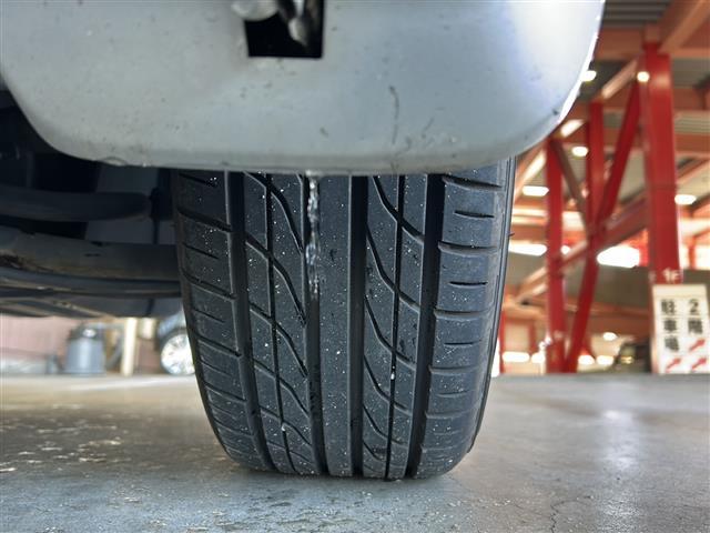 フリード G ジャストセレクション 社外ナビ(AM FM CD ワンセグテレビ iPod) 片側パワースライドドア チップアップシート 3列シート ETC 純正フロアマット キノセンヘッドライト オートライト リモコンキー スペアキー(37枚目)