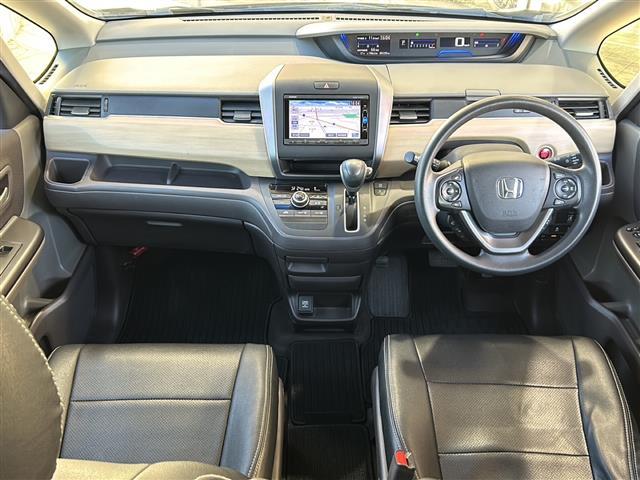 フリード G・ホンダセンシング 純正ナビ・両側パワスラ・衝突軽減・レーンキープ・追従クルコン・バックカメラ・ETC・LEDヘッドライト・オートライト・ステリモ・スマートキー・プッシュスタート・純正フロアマット・レザー調シートカバー(42枚目)