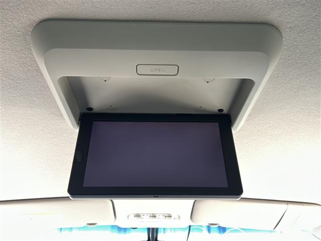 セレナ ハイウェイスターS-HVアドバンスドセーフティパック 純正ナビ・後席モニター・両側パワスラ・衝突軽減・レーンキープ・クルコン・コーナーセンサー前後・全方位カメラ・ビルトインETC・ドラレコ・LEDヘッドライト・オートライト・フォグランプ・純正マット(5枚目)