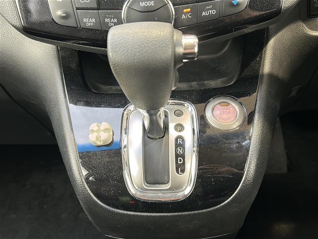 セレナ ハイウェイスターS-HVアドバンスドセーフティパック 純正ナビ・後席モニター・両側パワスラ・衝突軽減・レーンキープ・クルコン・コーナーセンサー前後・全方位カメラ・ビルトインETC・ドラレコ・LEDヘッドライト・オートライト・フォグランプ・純正マット(17枚目)