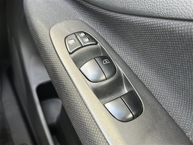 セレナ ハイウェイスターS-HVアドバンスドセーフティパック 純正ナビ・後席モニター・両側パワスラ・衝突軽減・レーンキープ・クルコン・コーナーセンサー前後・全方位カメラ・ビルトインETC・ドラレコ・LEDヘッドライト・オートライト・フォグランプ・純正マット(19枚目)