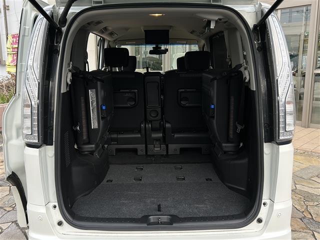 セレナ ハイウェイスターS-HVアドバンスドセーフティパック 純正ナビ・後席モニター・両側パワスラ・衝突軽減・レーンキープ・クルコン・コーナーセンサー前後・全方位カメラ・ビルトインETC・ドラレコ・LEDヘッドライト・オートライト・フォグランプ・純正マット(30枚目)