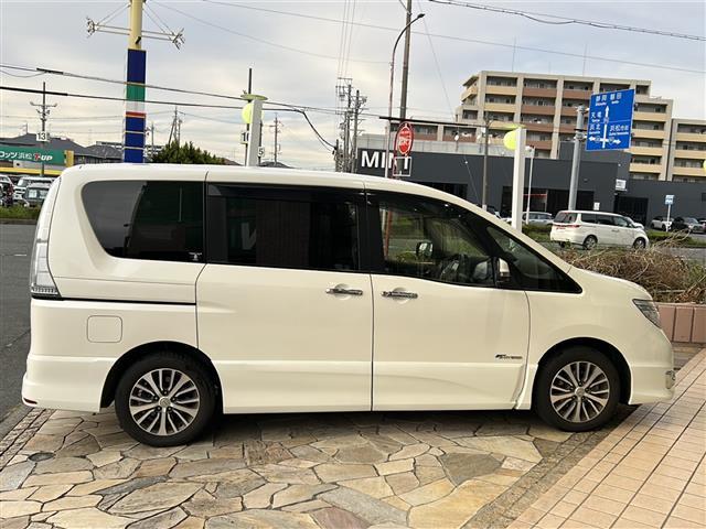 セレナ ハイウェイスターS-HVアドバンスドセーフティパック 純正ナビ・後席モニター・両側パワスラ・衝突軽減・レーンキープ・クルコン・コーナーセンサー前後・全方位カメラ・ビルトインETC・ドラレコ・LEDヘッドライト・オートライト・フォグランプ・純正マット(32枚目)