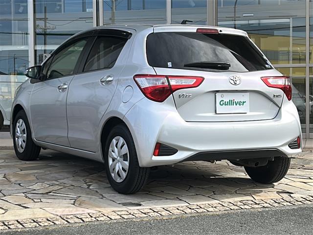 ヴィッツ ジュエラ ☆ワンオーナー純正ナビ(AM FM フルセグTV SD CD DVD Bluetooth)バックカメラ 純正フロアマット 純正アルミキャップ フォグランプ パワーステアリング リモコンキー(6枚目)