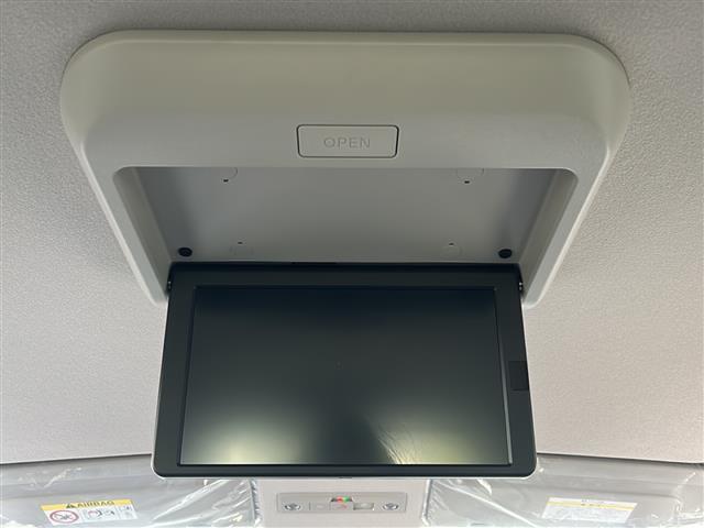 セレナ e-パワー ハイウェイスターV ナビ・衝突軽減・レーンキープ・追従クルコン・コーナーセンサー前後・全方位カメラ・BSM・後席モニター・両側パワスラ・置くだけ充電・デジタルインナーミラー・ETC・ドラレコ・オートホールド・純正AW(7枚目)