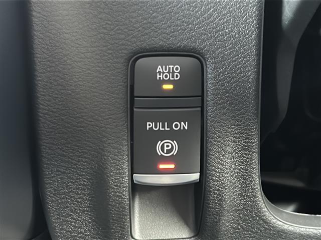 セレナ e-パワー ハイウェイスターV ナビ・衝突軽減・レーンキープ・追従クルコン・コーナーセンサー前後・全方位カメラ・BSM・後席モニター・両側パワスラ・置くだけ充電・デジタルインナーミラー・ETC・ドラレコ・オートホールド・純正AW(17枚目)