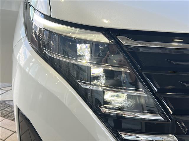 セレナ e-パワー ハイウェイスターV ナビ・衝突軽減・レーンキープ・追従クルコン・コーナーセンサー前後・全方位カメラ・BSM・後席モニター・両側パワスラ・置くだけ充電・デジタルインナーミラー・ETC・ドラレコ・オートホールド・純正AW(39枚目)