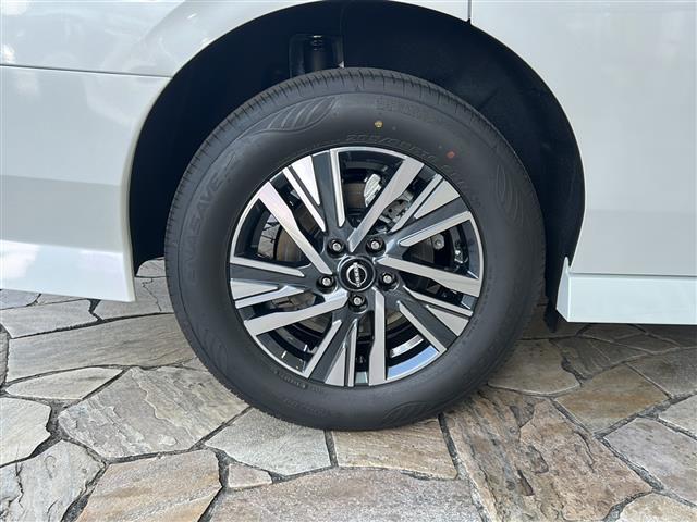 セレナ e-パワー ハイウェイスターV ナビ・衝突軽減・レーンキープ・追従クルコン・コーナーセンサー前後・全方位カメラ・BSM・後席モニター・両側パワスラ・置くだけ充電・デジタルインナーミラー・ETC・ドラレコ・オートホールド・純正AW(40枚目)