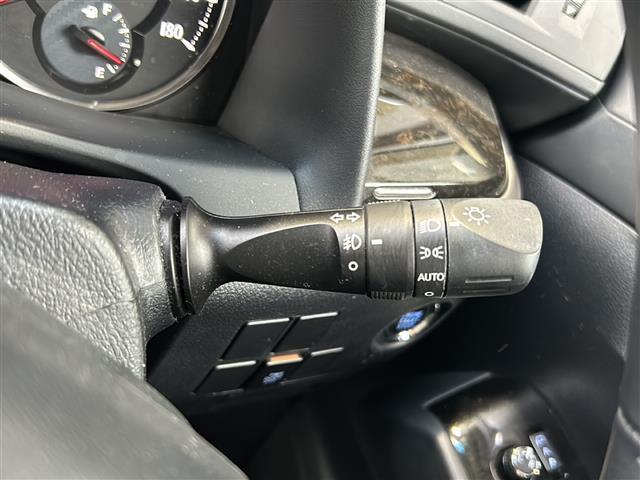 ヴェルファイア 2.5Z ドライブレコーダー 両側パワースライドドア フリップダウンモニター レーダークルーズコントロール バックカメラ コーナーセンサー ステアリングリモコン オートライト ETC プリクラッシュセーフティー(12枚目)