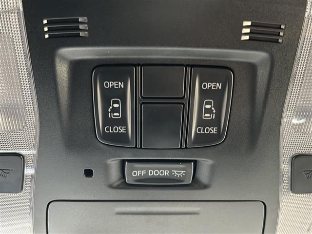 ヴェルファイア 2.5Z ドライブレコーダー 両側パワースライドドア フリップダウンモニター レーダークルーズコントロール バックカメラ コーナーセンサー ステアリングリモコン オートライト ETC プリクラッシュセーフティー(17枚目)