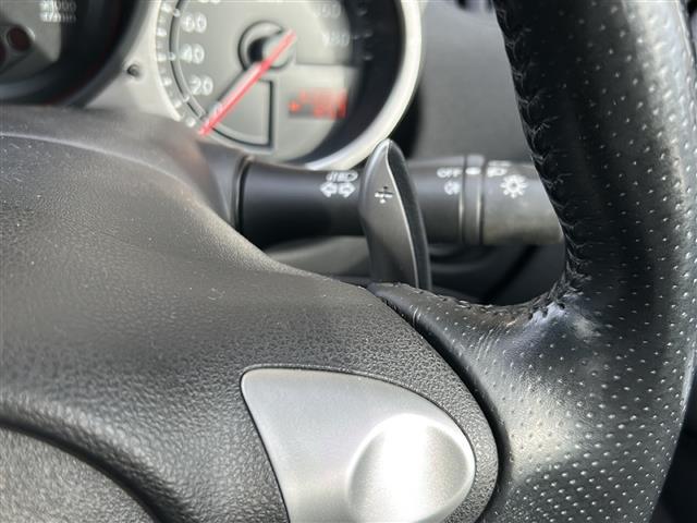 フェアレディZ ベースグレード 純正ナビ・横滑り防止装置・パドルシフト・バックカメラ・ETC・ステリモ・純正フロアマット・純正アルミホイール・キセノンヘッドライト・オートライトスマートキー・プッシュスタート(10枚目)