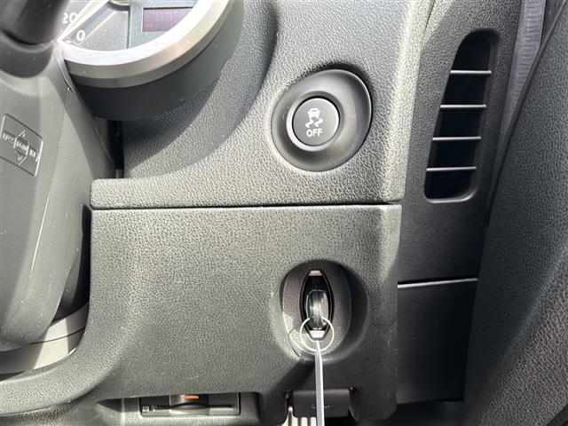 フェアレディZ ベースグレード 純正ナビ・横滑り防止装置・パドルシフト・バックカメラ・ETC・ステリモ・純正フロアマット・純正アルミホイール・キセノンヘッドライト・オートライトスマートキー・プッシュスタート(15枚目)