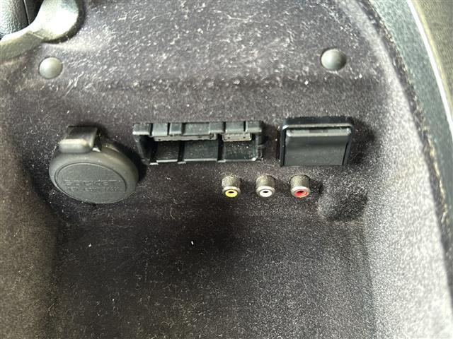 フェアレディZ ベースグレード 純正ナビ・横滑り防止装置・パドルシフト・バックカメラ・ETC・ステリモ・純正フロアマット・純正アルミホイール・キセノンヘッドライト・オートライトスマートキー・プッシュスタート(16枚目)