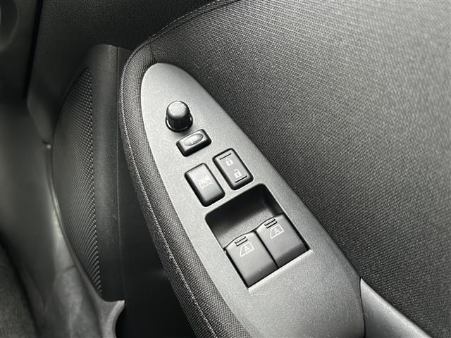 フェアレディZ ベースグレード 純正ナビ・横滑り防止装置・パドルシフト・バックカメラ・ETC・ステリモ・純正フロアマット・純正アルミホイール・キセノンヘッドライト・オートライトスマートキー・プッシュスタート(18枚目)