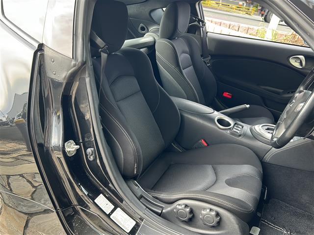 フェアレディZ ベースグレード 純正ナビ・横滑り防止装置・パドルシフト・バックカメラ・ETC・ステリモ・純正フロアマット・純正アルミホイール・キセノンヘッドライト・オートライトスマートキー・プッシュスタート(22枚目)