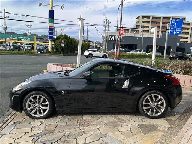 フェアレディZ ベースグレード 純正ナビ・横滑り防止装置・パドルシフト・バックカメラ・ETC・ステリモ・純正フロアマット・純正アルミホイール・キセノンヘッドライト・オートライトスマートキー・プッシュスタート(33枚目)