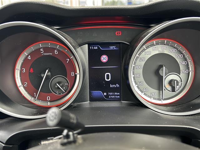 安心の全車保証付き！（※部分保証、国産車は納車後３ヶ月、輸入車は納車後１ヶ月の保証期間となります）。その他長期保証（有償）もご用意しております！※長期保証を付帯できる車両には条件がございます。