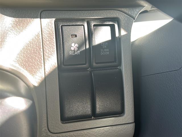 エブリイワゴン PZターボ 社外ナビ 片側パワスラ コーナーセンサー 車線逸脱防止 HIDヘッドライト ETC プッシュスタート オートエアコン ステアリングスイッチ フォグランプ オートライト デュアルカメラブレーキサポート(12枚目)