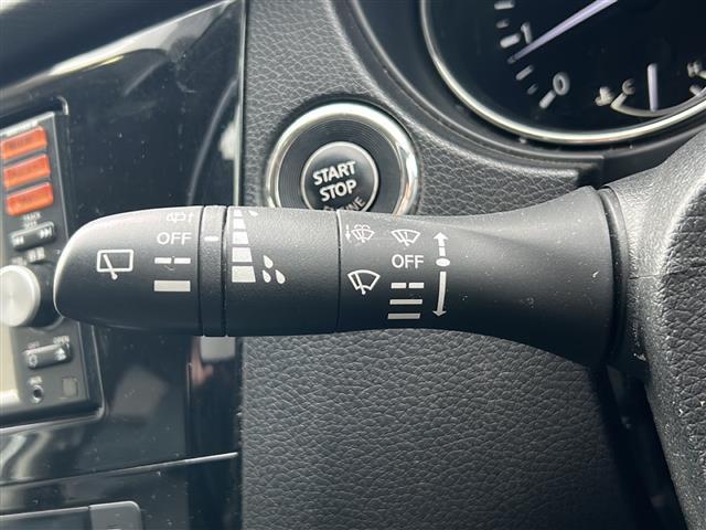 エクストレイル ２０Ｘ　エマージェンシーブレーキパッケージ　純正ナビ　バックカメラ　エマージェンシーブレーキ　１６インチ社外アルミ　ルーフキャリア　前席シートヒーター　アイドリングストップ　横滑り防止装置　フォグランプ　クリアランスソナー　車線逸脱警報（7枚目）