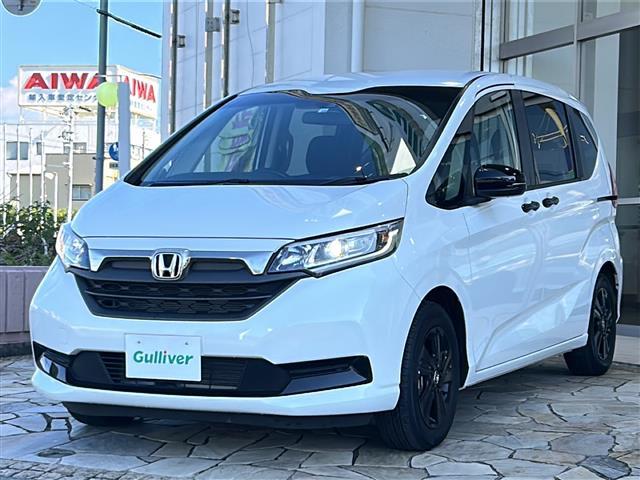 フリード Ｇブラックスタイル　純正ナビ（ＦＭ　ＡＭ　ＤＶＤ　ＳＤ　フルセグＴＶ　Ｂｌｕｅｔｏｏｔｈ）　バックカメラ　３列シート　両側パワースライドドア　アダプティブクルーズコントロール　シートヒーターＤ＋Ｎ席　チップアップシート（4枚目）