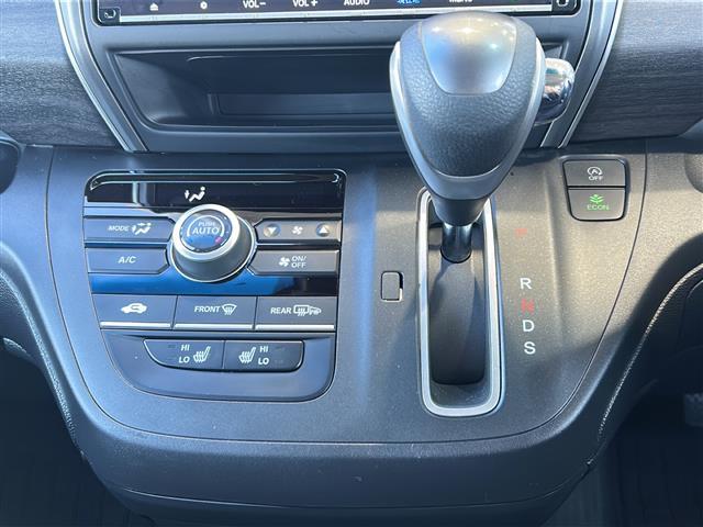 フリード Ｇブラックスタイル　純正ナビ（ＦＭ　ＡＭ　ＤＶＤ　ＳＤ　フルセグＴＶ　Ｂｌｕｅｔｏｏｔｈ）　バックカメラ　３列シート　両側パワースライドドア　アダプティブクルーズコントロール　シートヒーターＤ＋Ｎ席　チップアップシート（37枚目）