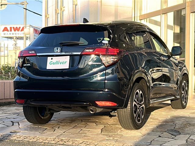 カローラツーリング ダブルバイビー　純正ナビ　バックカメラ　デジタルインナーミラー　ハーフレザーシート　Ｄ＋Ｎ席パワーシート　Ｄ席シートメモリー　アダプティブクルーズコントロール　コーナーセンサー　チップアップシート　スマートキー（6枚目）