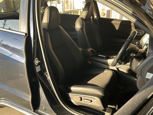 カローラツーリング ダブルバイビー　純正ナビ　バックカメラ　デジタルインナーミラー　ハーフレザーシート　Ｄ＋Ｎ席パワーシート　Ｄ席シートメモリー　アダプティブクルーズコントロール　コーナーセンサー　チップアップシート　スマートキー（18枚目）