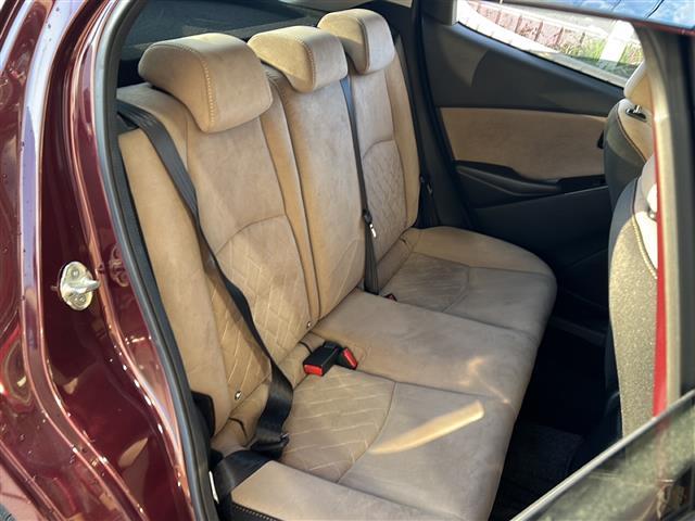 デミオ １３Ｓテーラードブラウン　純正ナビ・衝突軽減・横滑り防止装置・ＢＳＭ・バックカメラ・ＨＵＤ・ＥＴＣ・ドラレコ前・シートヒーターＤ／Ｎ席・ＭＴモード付・ステリモ・純正フロアマット・純正アルミホイール・ＬＥＤヘッドライト（25枚目）