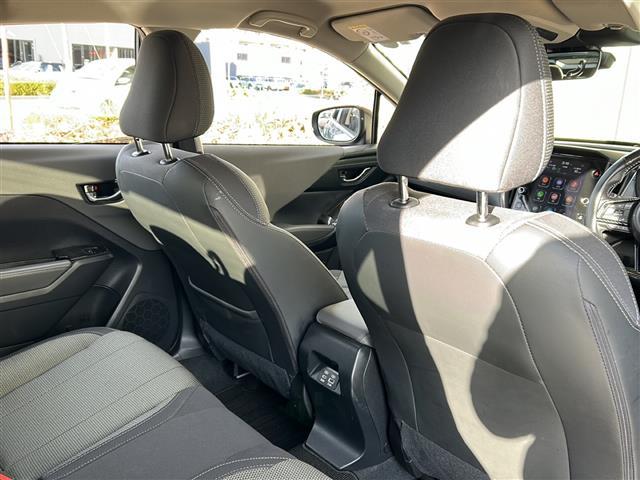 クロストレック リミテッド アイサイト 全方位カメラ リアフォグ 運転席+助手席シートヒーター 運転席+助手席パワーシート オートビークルホールド ステアリング連動ヘッドランプ ルーフレール ビルトインETC MTモード付AT(21枚目)