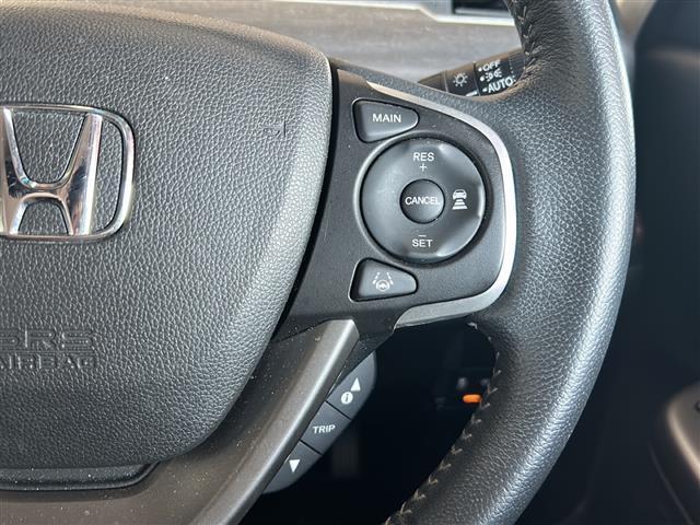 フリード Ｇ・ホンダセンシング　ナビ　両側パワースライドドア　スマートキー　ドライブレコーダー　レーダークルーズコントロール　バックカメラ　ホンダセンシング　ステアリングリモコン　オートライト　レーンキープ　アイドリングストップ（10枚目）