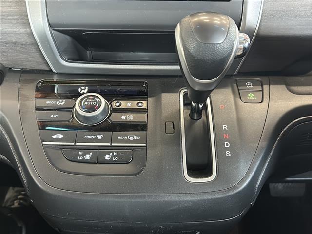 フリード Ｇ・ホンダセンシング　ナビ　両側パワースライドドア　スマートキー　ドライブレコーダー　レーダークルーズコントロール　バックカメラ　ホンダセンシング　ステアリングリモコン　オートライト　レーンキープ　アイドリングストップ（13枚目）