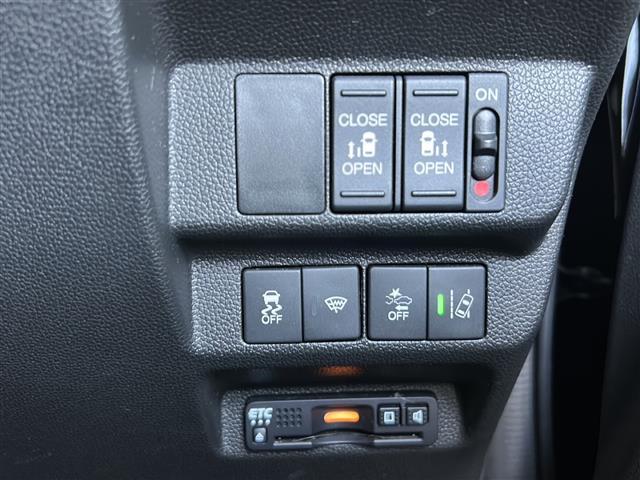 フリード Ｇ・ホンダセンシング　ナビ　両側パワースライドドア　スマートキー　ドライブレコーダー　レーダークルーズコントロール　バックカメラ　ホンダセンシング　ステアリングリモコン　オートライト　レーンキープ　アイドリングストップ（14枚目）