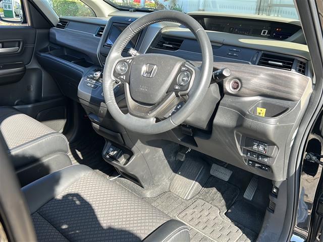 フリード Ｇ・ホンダセンシング　ナビ　両側パワースライドドア　スマートキー　ドライブレコーダー　レーダークルーズコントロール　バックカメラ　ホンダセンシング　ステアリングリモコン　オートライト　レーンキープ　アイドリングストップ（18枚目）