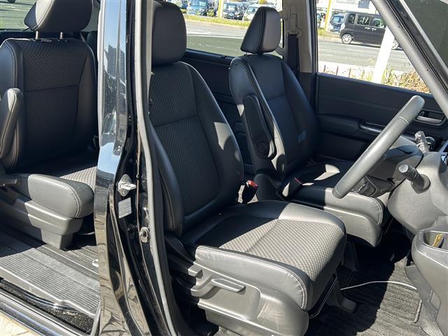 フリード Ｇ・ホンダセンシング　ナビ　両側パワースライドドア　スマートキー　ドライブレコーダー　レーダークルーズコントロール　バックカメラ　ホンダセンシング　ステアリングリモコン　オートライト　レーンキープ　アイドリングストップ（19枚目）