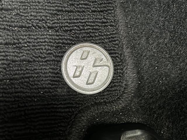 86 GT クルーズコントロール TRDマフラー スマートキー ETC 純正ナビ プッシュスタート LEDヘッドライト オートライト ステアリングリモコン 横滑り防止システム 純正フロアマット 社外アルミホイール(21枚目)