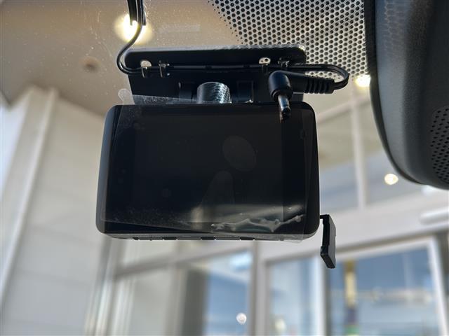 ヴェゼル ハイブリッドＺ・ホンダセンシング　純正ナビ・衝突軽減・レーンキープ・追従クルコン・バックカメラ・ＥＴＣ・ドラレコ・ハーフレザーシート・シートヒーターＤ／Ｎ席・ヒーテッドドアミラー・ルーフレール・ＬＥＤヘッドライト・オートライト（5枚目）