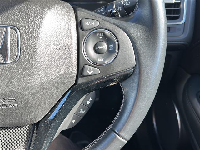 ヴェゼル ハイブリッドＺ・ホンダセンシング　純正ナビ・衝突軽減・レーンキープ・追従クルコン・バックカメラ・ＥＴＣ・ドラレコ・ハーフレザーシート・シートヒーターＤ／Ｎ席・ヒーテッドドアミラー・ルーフレール・ＬＥＤヘッドライト・オートライト（10枚目）