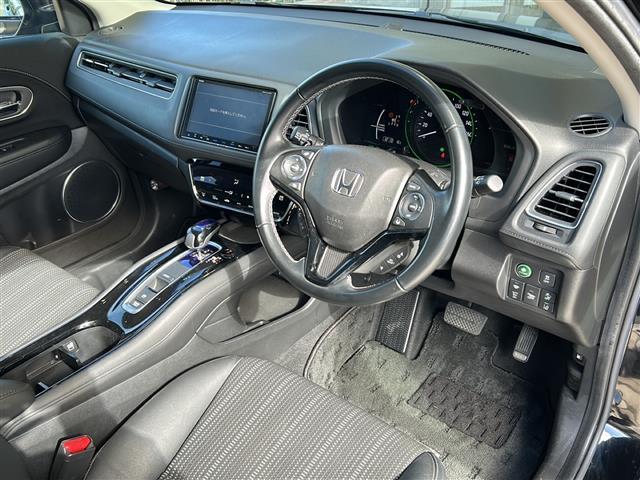 ヴェゼル ハイブリッドＺ・ホンダセンシング　純正ナビ・衝突軽減・レーンキープ・追従クルコン・バックカメラ・ＥＴＣ・ドラレコ・ハーフレザーシート・シートヒーターＤ／Ｎ席・ヒーテッドドアミラー・ルーフレール・ＬＥＤヘッドライト・オートライト（21枚目）