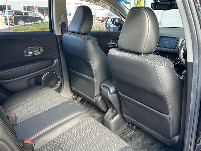 ヴェゼル ハイブリッドＺ・ホンダセンシング　純正ナビ・衝突軽減・レーンキープ・追従クルコン・バックカメラ・ＥＴＣ・ドラレコ・ハーフレザーシート・シートヒーターＤ／Ｎ席・ヒーテッドドアミラー・ルーフレール・ＬＥＤヘッドライト・オートライト（23枚目）