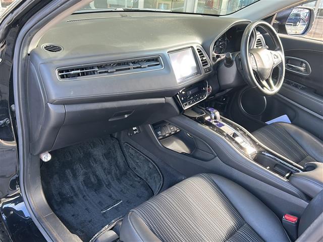 ヴェゼル ハイブリッドＺ・ホンダセンシング　純正ナビ・衝突軽減・レーンキープ・追従クルコン・バックカメラ・ＥＴＣ・ドラレコ・ハーフレザーシート・シートヒーターＤ／Ｎ席・ヒーテッドドアミラー・ルーフレール・ＬＥＤヘッドライト・オートライト（25枚目）