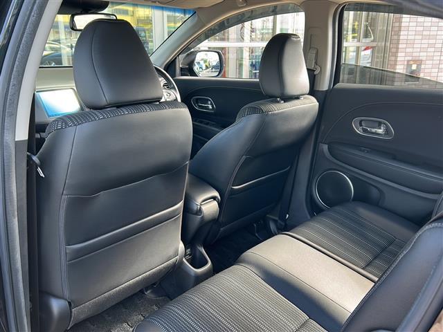 ヴェゼル ハイブリッドＺ・ホンダセンシング　純正ナビ・衝突軽減・レーンキープ・追従クルコン・バックカメラ・ＥＴＣ・ドラレコ・ハーフレザーシート・シートヒーターＤ／Ｎ席・ヒーテッドドアミラー・ルーフレール・ＬＥＤヘッドライト・オートライト（27枚目）