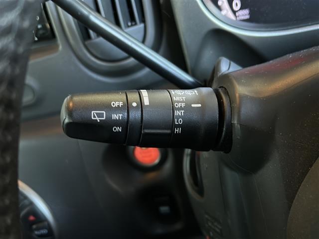 キューブ １５Ｘ　Ｖセレクション　純正ナビ　ドライブレコーダー　バックカメラ　ＥＴＣ　オートエアコン　フォグランプ　オートライト　プッシュスタート　ＥＣＯモード　アイドリングストップ　横滑り防止装置　電格ミラー　フルセグＴＶ　ハロゲン（5枚目）