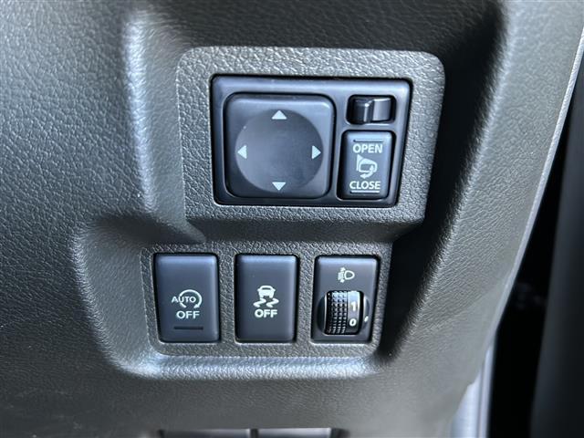 キューブ １５Ｘ　Ｖセレクション　純正ナビ　ドライブレコーダー　バックカメラ　ＥＴＣ　オートエアコン　フォグランプ　オートライト　プッシュスタート　ＥＣＯモード　アイドリングストップ　横滑り防止装置　電格ミラー　フルセグＴＶ　ハロゲン（10枚目）