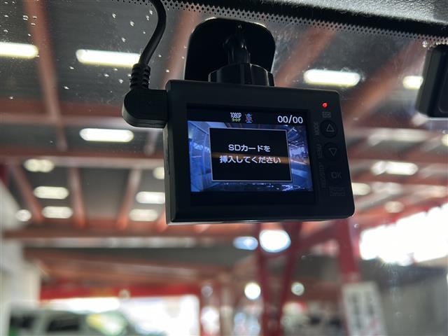 キューブ １５Ｘ　Ｖセレクション　純正ナビ　ドライブレコーダー　バックカメラ　ＥＴＣ　オートエアコン　フォグランプ　オートライト　プッシュスタート　ＥＣＯモード　アイドリングストップ　横滑り防止装置　電格ミラー　フルセグＴＶ　ハロゲン（11枚目）