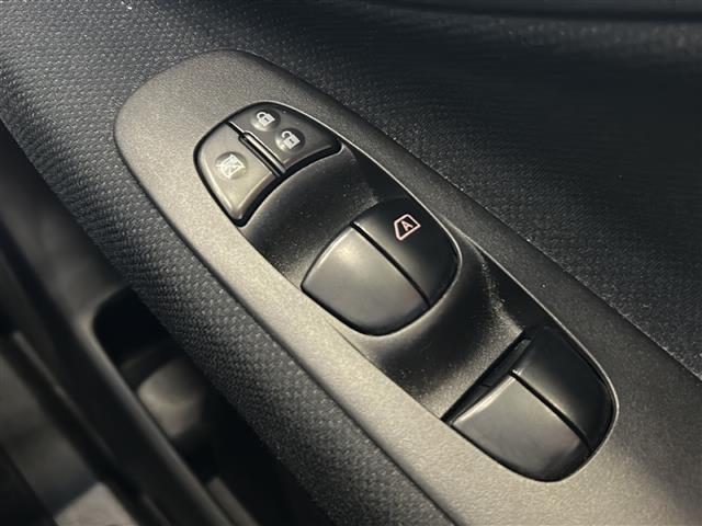 セレナ ハイウェイスター　Ｖセレ＋セーフティ　ＳＨＶ　Ａセフ　純正ナビ　クルーズコントロール　全方位カメラ　両側パワースライドドア　ＥＴＣ　アイドリングストップ　フリップダウンモニター　プッシュスタート　ＬＥＤヘッドライト　フォグランプ　衝突軽減システム（13枚目）