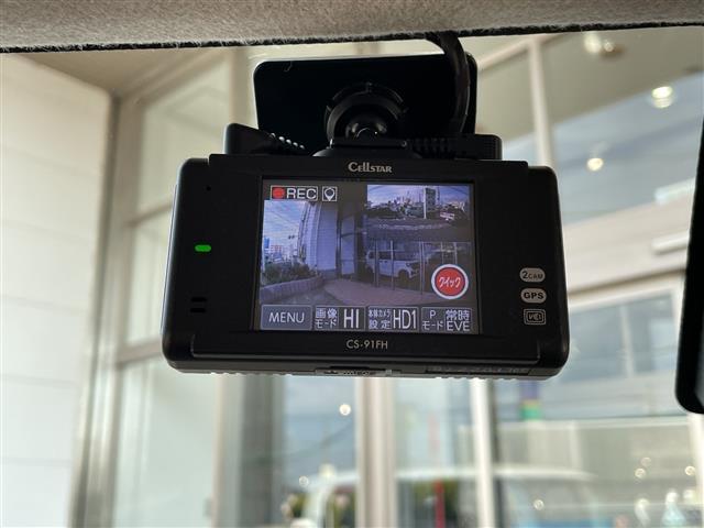 気になる車はすぐにお問い合わせください！画面右側の００６６から始まる無料ダイヤルからお問い合わせ下さい！専門スタッフがお車のご質問にお答えいたします！