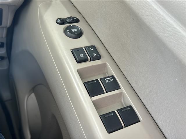 Ｎ－ＢＯＸ Ｇ　イクリプスナビ　ワンセグ　ＣＤ　ＥＴＣ　横滑り防止装置　プッシュスタート　オートエアコン　ハロゲンライト　純正ホイールキャップ　純正フロアマット　マニュアルレベリング　パワーウィンドウ（運転席オート）（9枚目）